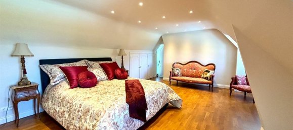 Замки и поместья с 10 спальнями в Лош, Франция № 349950 15