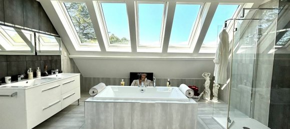 Замки и поместья с 10 спальнями в Лош, Франция № 349950 10