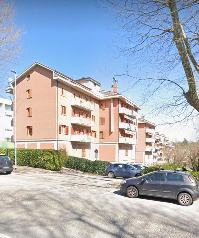 5 rooms Apartment in Avellino, Italy No. 28846