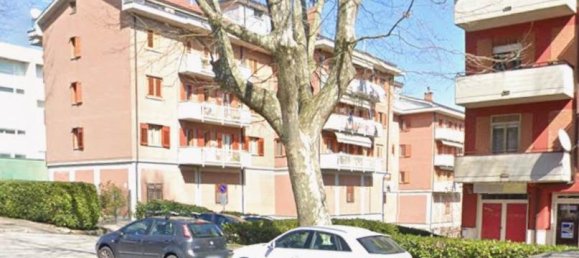 5 rooms Apartment in Avellino, Italy No. 28846 8
