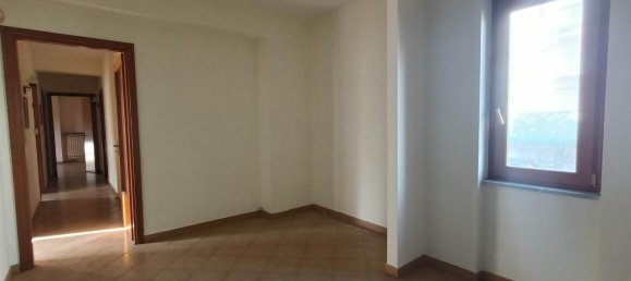 5 rooms Apartment in Avellino, Italy No. 28846 30