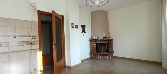 5 rooms Apartment in Avellino, Italy No. 28846 23
