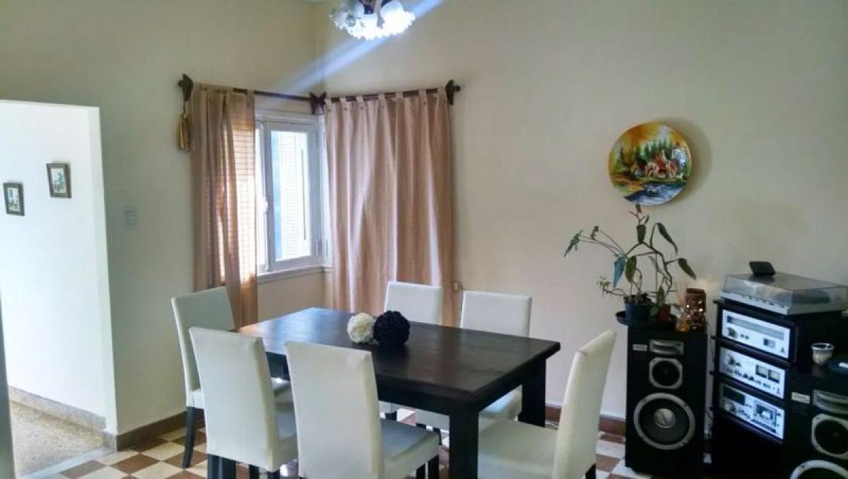 2 bedrooms House in Lomas de Zamora, Argentina No. 63542