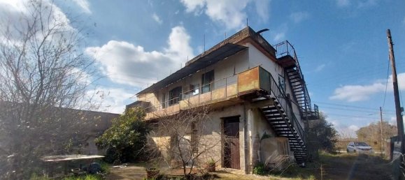 5 rooms House in Aprilia, Italy No. 115231 2