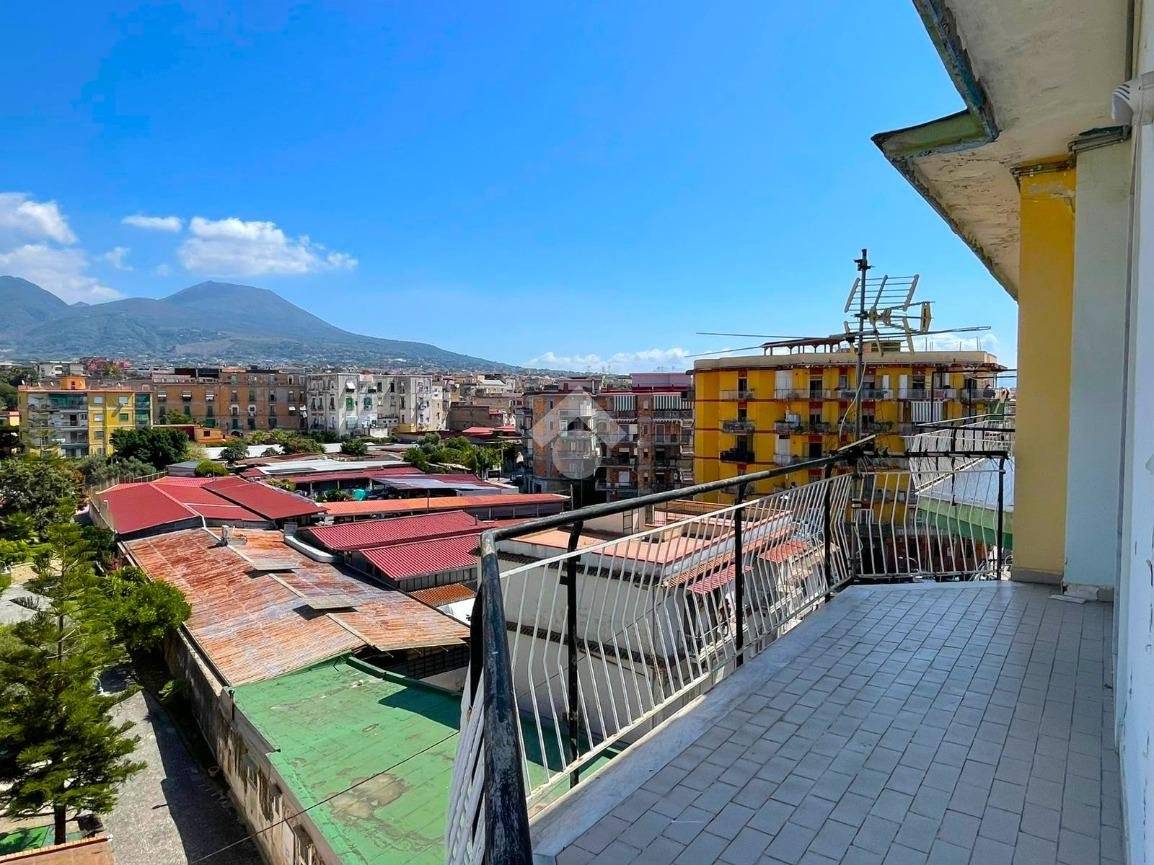 3 bedrooms Apartment in Portici, Italy No. 392861