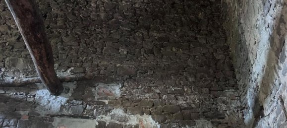 80m² Commercial property in Casola in Lunigiana, Italy No. 315473 3