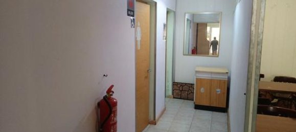Gewerbliche Immobilie in Vigo, Spain 105m², Nr. 185015 4