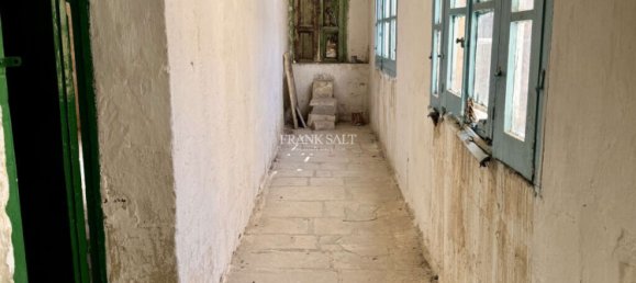 7 bedrooms House in Rabat, Malta No. 2552 11