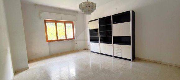 3 rooms Apartment in Pizzo, Italy No. 26819 2