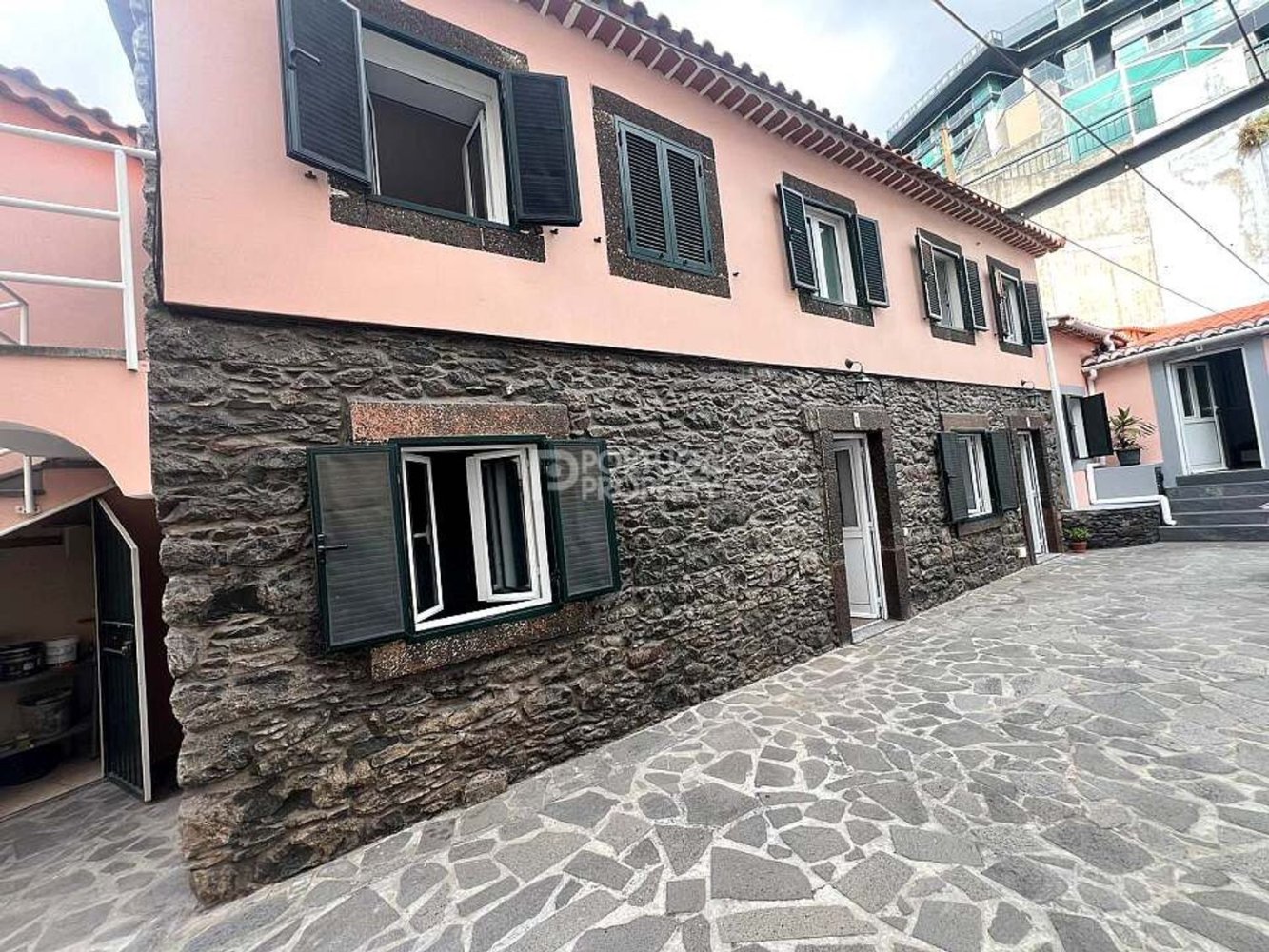 4 bedrooms Villa in Funchal, Portugal No. 132565