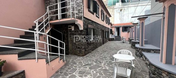 4 bedrooms Villa in Funchal, Portugal No. 132565 2