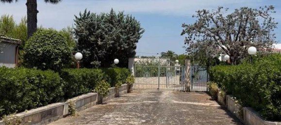 Вилла с 10 спальнями в Остуни, Италия № 348136 4