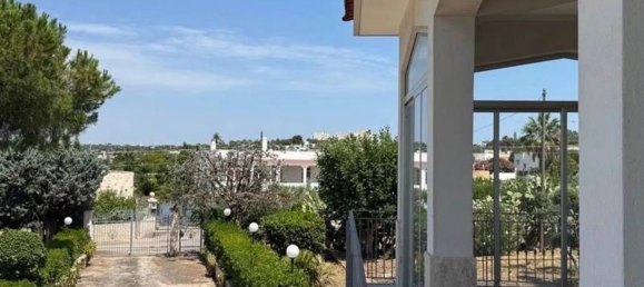 Вилла с 10 спальнями в Остуни, Италия № 348136 7