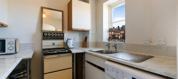 1 bedroom Apartment in Feltham, United Kingdom No. 9868 5