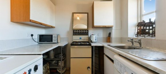 1 bedroom Apartment in Feltham, United Kingdom No. 9868 4