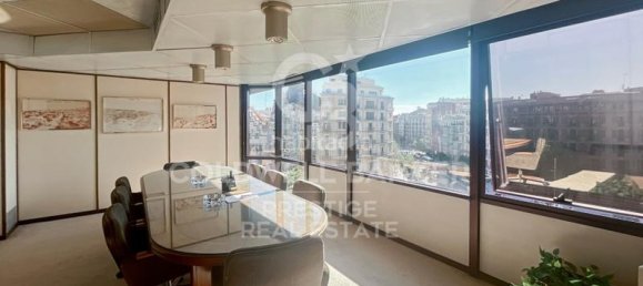 253m² Office in Eixample, Spain No. 85951 3