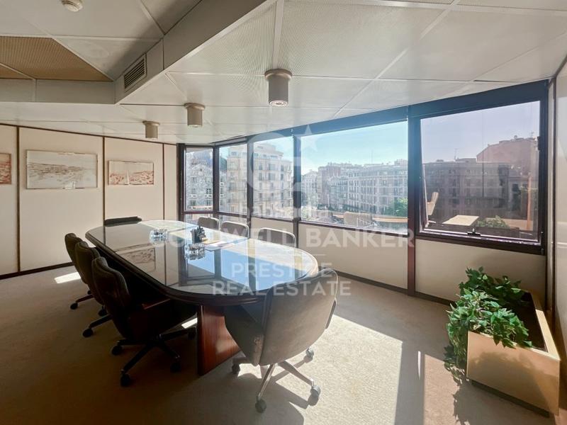253m² Office in Eixample, Spain No. 85951