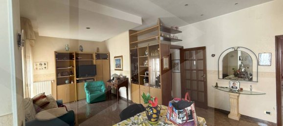 3 rooms Apartment in Bari, Italy No. 21011 4