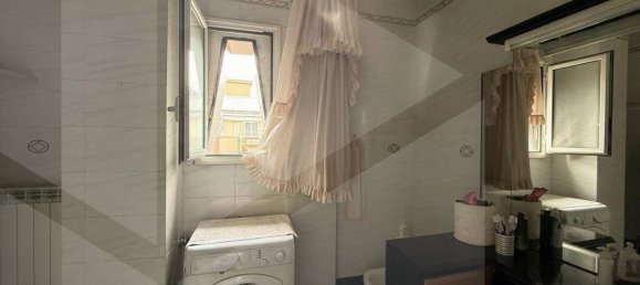 3 rooms Apartment in Bari, Italy No. 21011 21