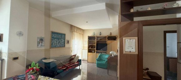3 rooms Apartment in Bari, Italy No. 21011 17