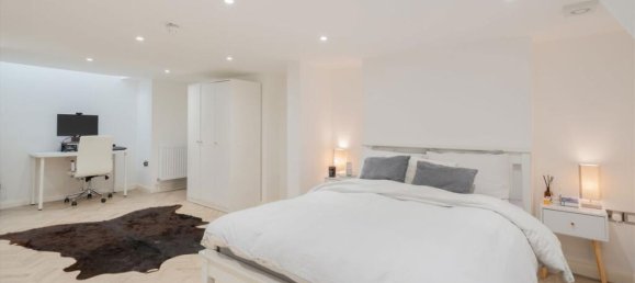 3 bedrooms Apartment in Fulham, United Kingdom No. 10110 11
