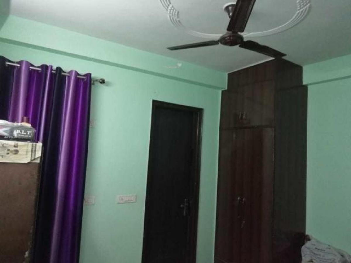 2 bedrooms House in Ghaziabad, India No. 19571