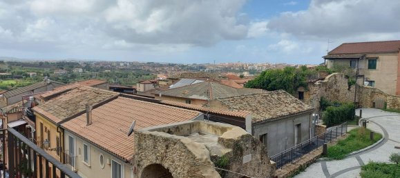 Casa de 4 dormitorios en Vibo Valentia, Italy No. 335455 17