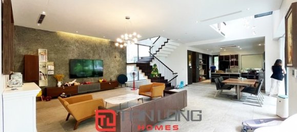 6 Schlafzimmer Villa in Long Bien, Vietnam, Nr. 557 4