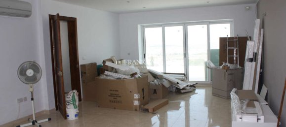 3 bedrooms Penthouse in Saint Paul's Bay, Malta No. 8562 5