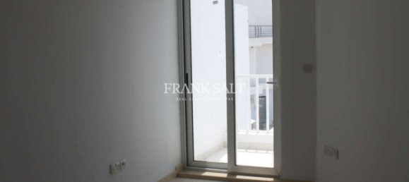 3 bedrooms Penthouse in Saint Paul's Bay, Malta No. 8562 4