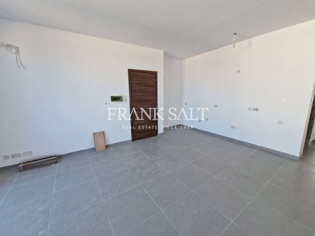 2 bedrooms Penthouse in Saint Paul's Bay, Malta No. 2414