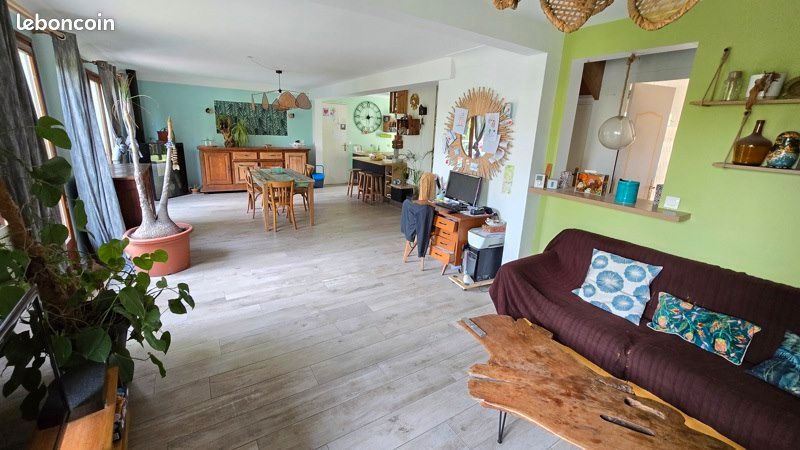 3 bedrooms House in Saint-Jean-d'Illac, France No. 319542