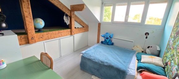 3 bedrooms House in Saint-Jean-d'Illac, France No. 319542 2