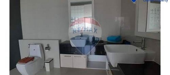 4 bedrooms Condo in Pattaya, Thailand No. 12211 7