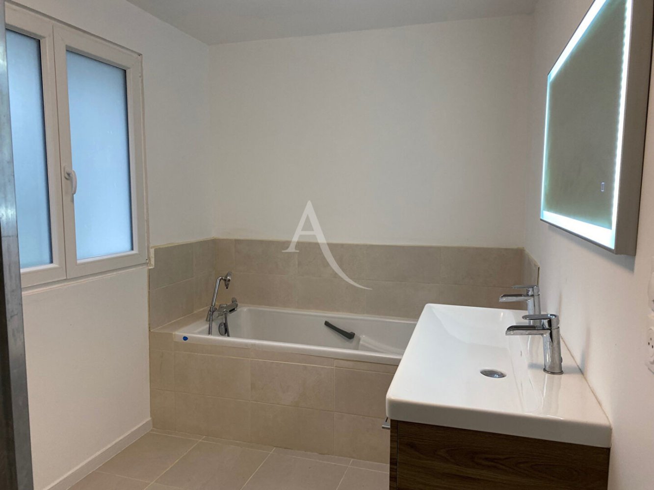 Дом с 3 спальнями в Роморантен-Лантене, Франция № 84083