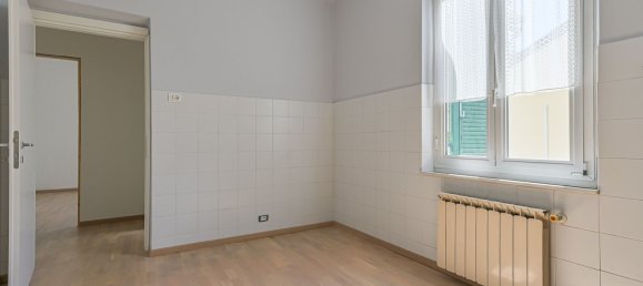 Apartamento T3 em La Spezia, Italy N.º 314282 15