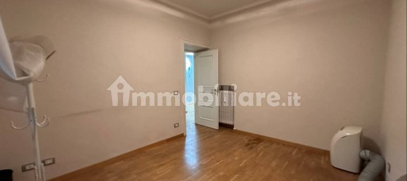 Квартира с 2 спальнями в Рим, Италия № 119342 36