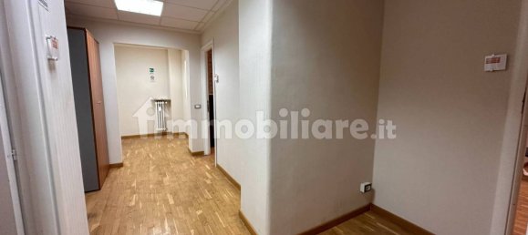 Квартира с 2 спальнями в Рим, Италия № 119342 9