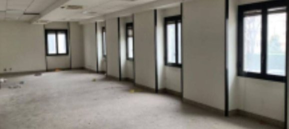 Büro in Busto Arsizio, Italy 356m², Nr. 306803 6