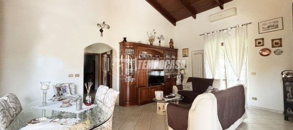 5 bedrooms Villa in Mazzè, Italy No. 370865 7