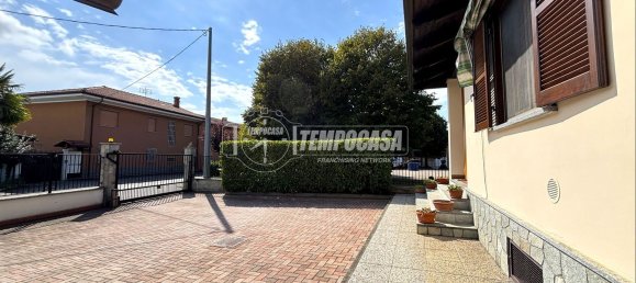 5 bedrooms Villa in Mazzè, Italy No. 370865 12