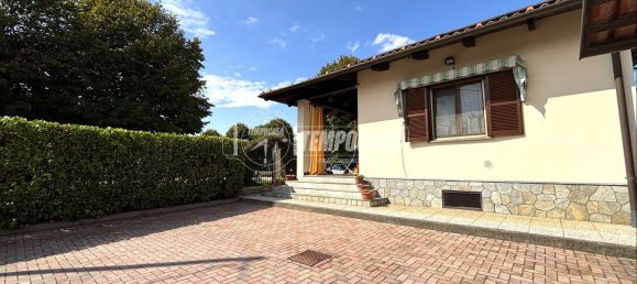 5 bedrooms Villa in Mazzè, Italy No. 370865 4