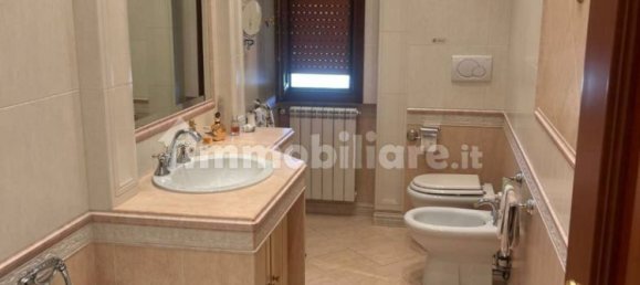 Квартира с 3 спальнями в Рим, Италия № 348409 11