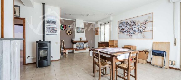 6-salle Villa à Medesano, Italy No. 150150 32