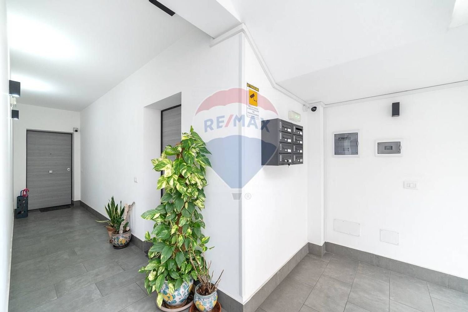 3 bedrooms Apartment in Catania, Italy No. 384806