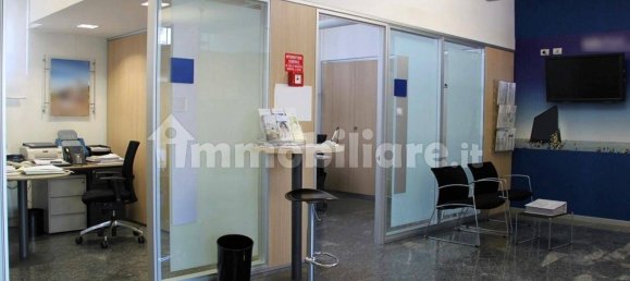 Gewerbliche Immobilie in Capriate San Gervasio, Italy 379m², Nr. 312370 4