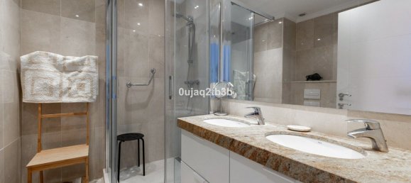 4 Schlafzimmer Doppelhaus in Marbella, Spain, Nr. 149148 20