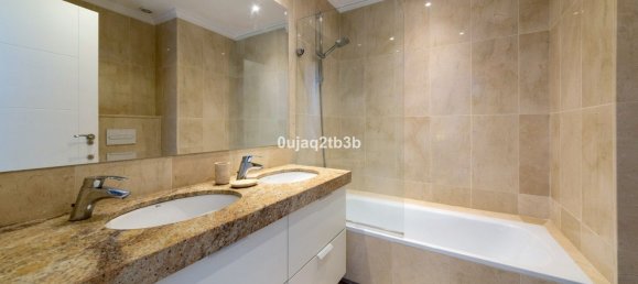 4 Schlafzimmer Doppelhaus in Marbella, Spain, Nr. 149148 32