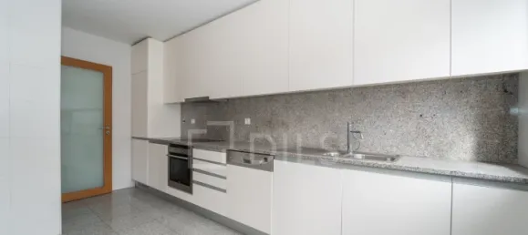 4 غرف نوم منزل ذو طابقين في Matosinhos, Portugal رقم 137347 15