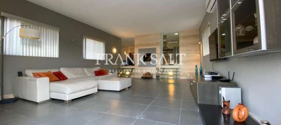 3 Schlafzimmer Maisonette-Wohnung in Swieqi, Malta, Nr. 9959 8